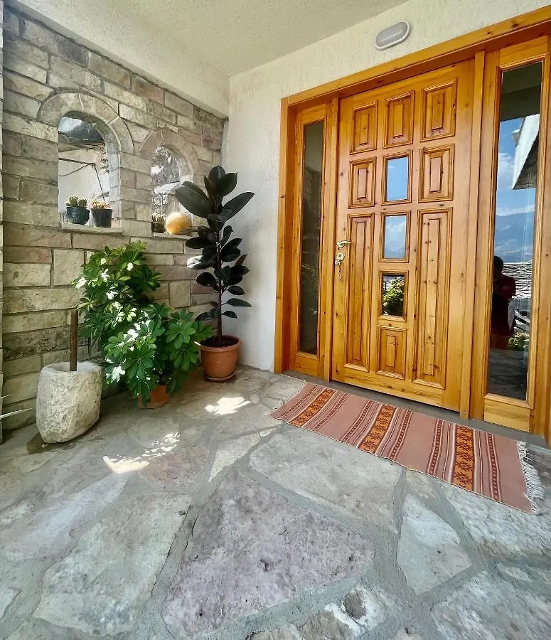 Kubeja Guest House Gjirokaster 0*,