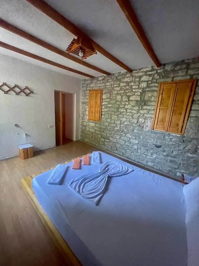 Kubeja Guest House Gjirokastër 度假居
