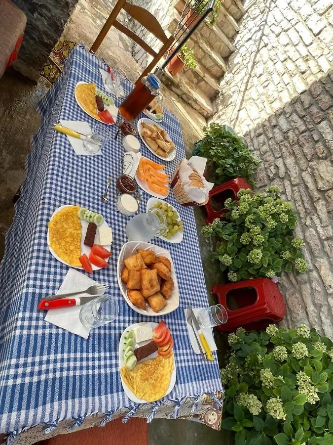 Kubeja Guest House Gjirokaster 0*,  Albania