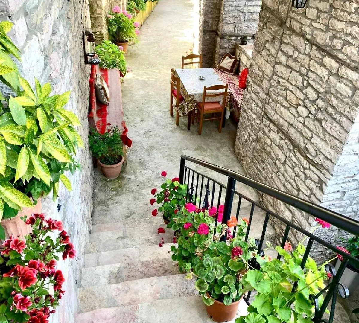 Kubeja Guest House Gjirokaster
